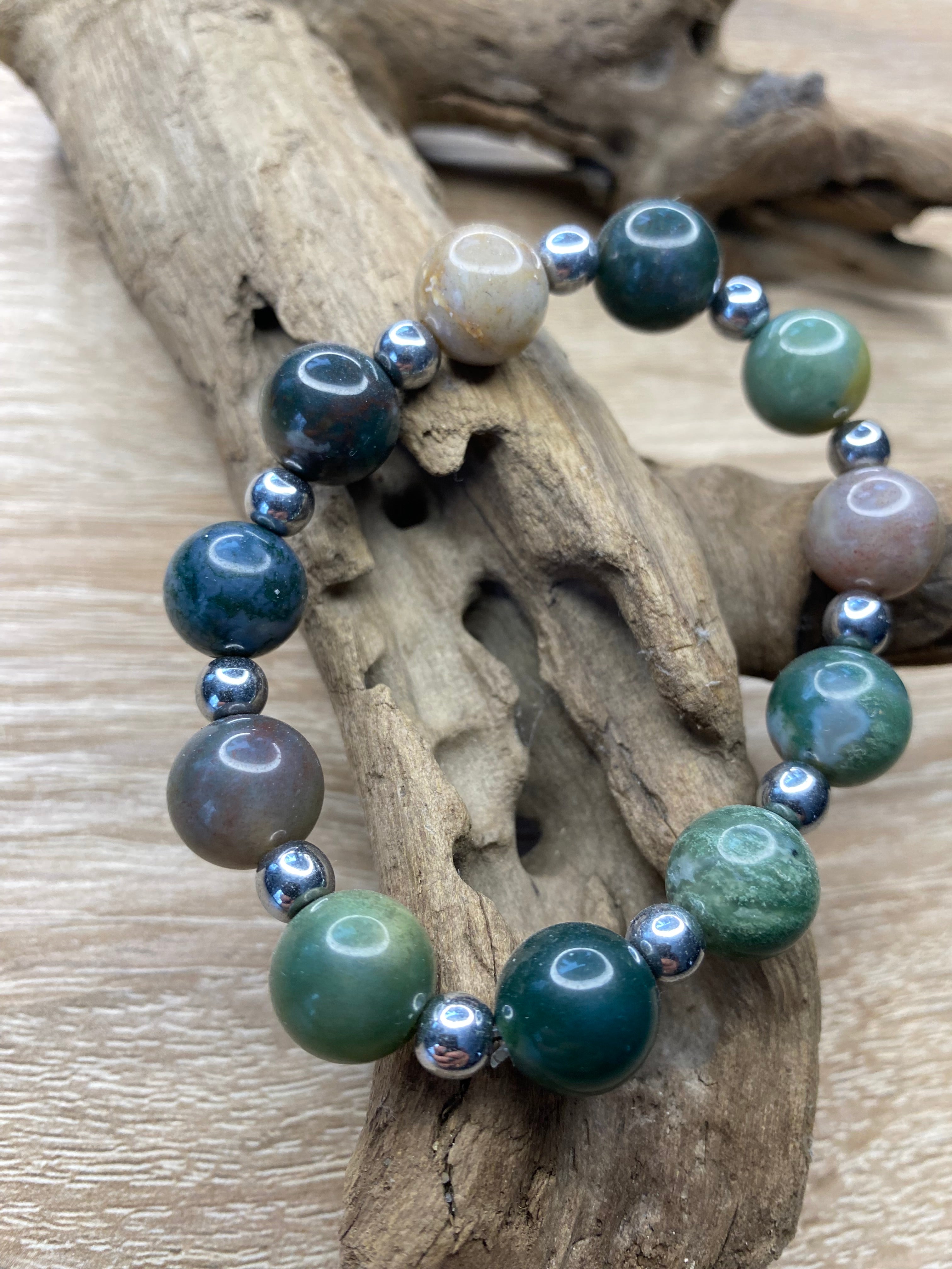 Agatas/hematitas ,,Žemė"