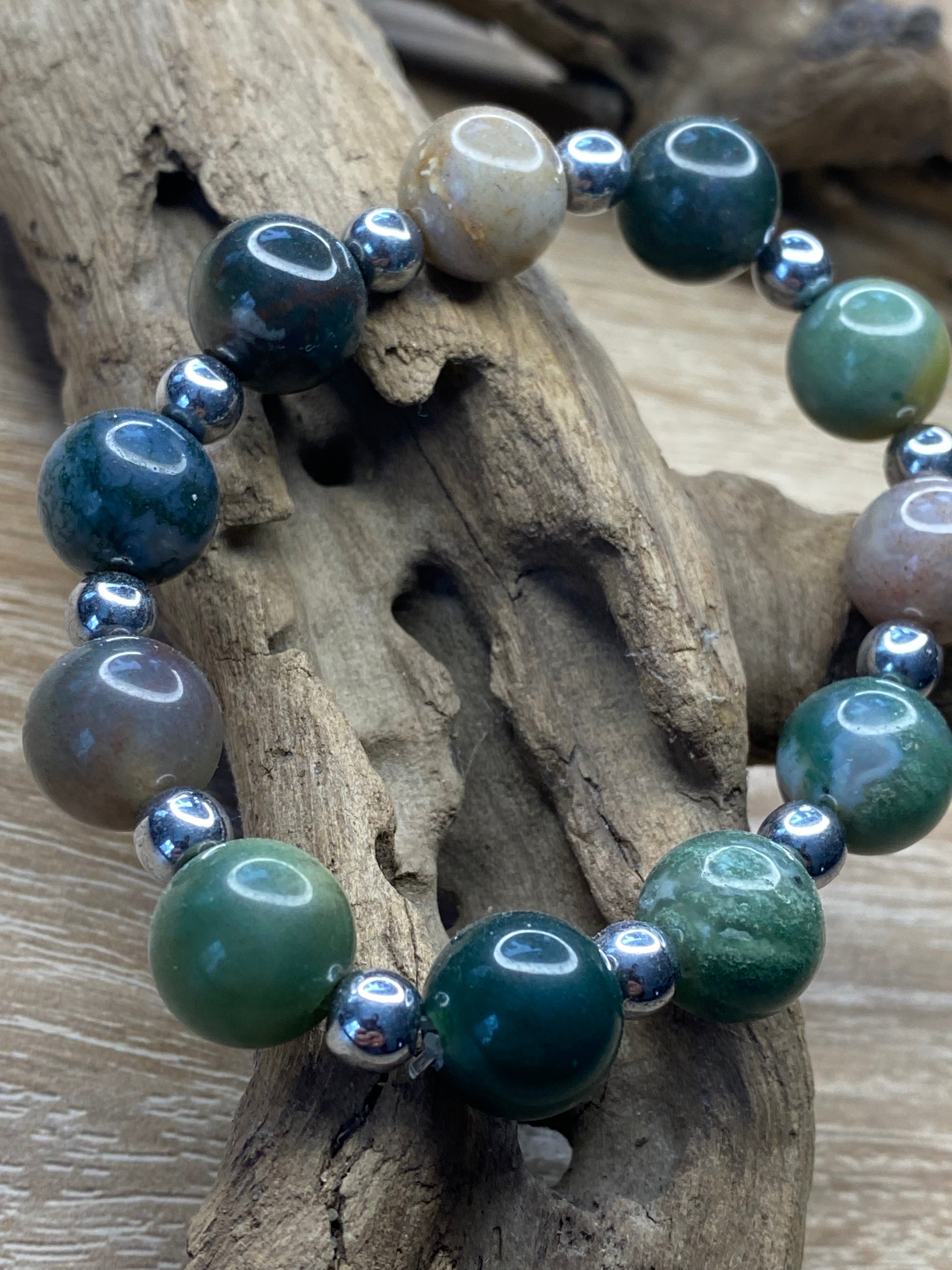 Agatas/hematitas ,,Žemė"